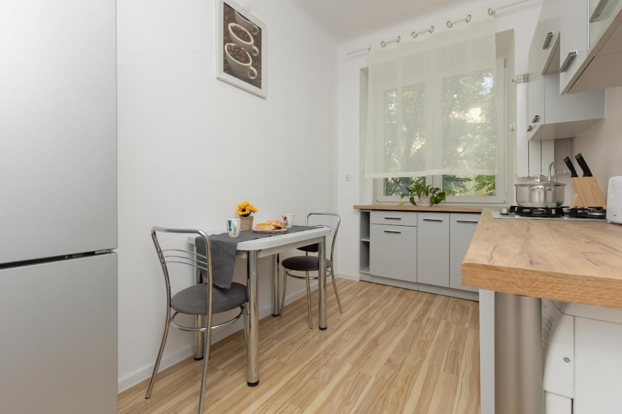 Bright Apartment Wola Near Metro Station By Noclegi Renters Warsaw Exterior photo